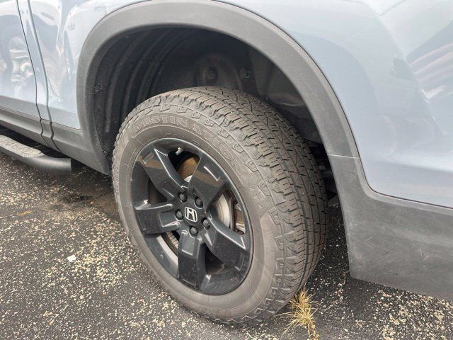 Used 2025 Honda Ridgeline Black Edition image 14