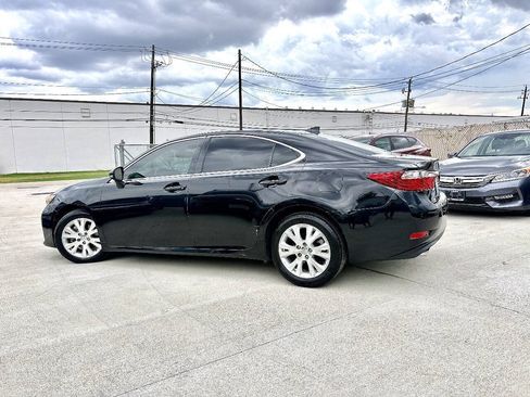 Used 2015 Lexus ES 350 w/ Premium Package FWD image 7