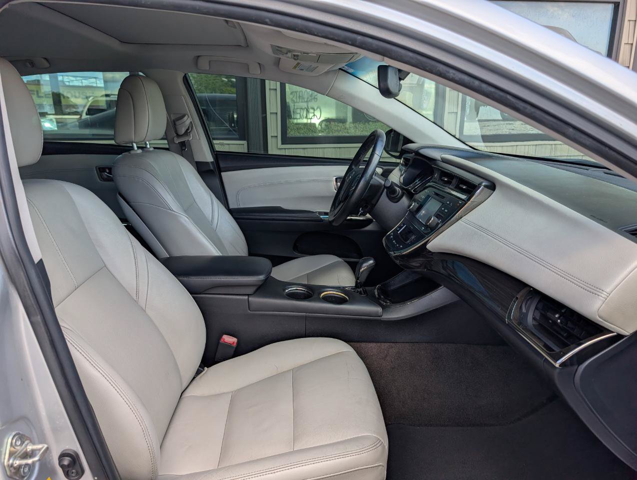 Used 2014 Toyota Avalon XLE Premium FWD image 24