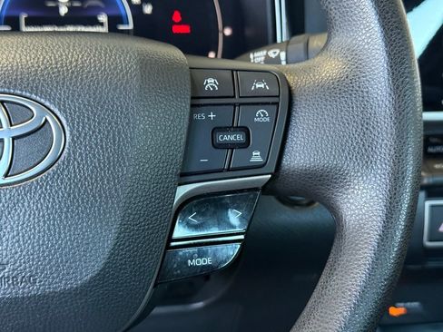 Used 2025 Toyota Camry LE image 22