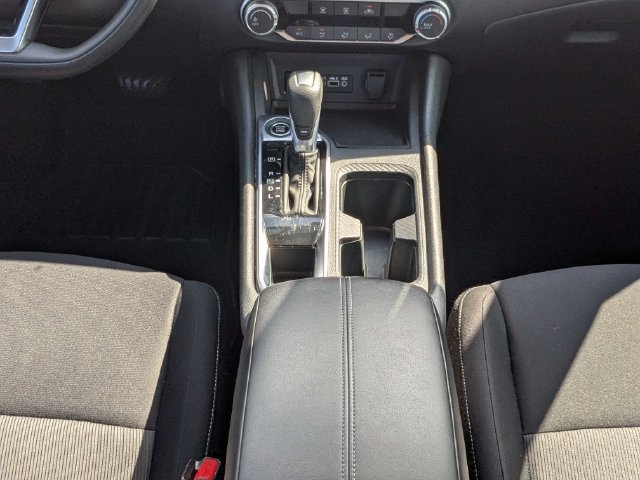 Used 2025 Nissan Sentra SV FWD image 18