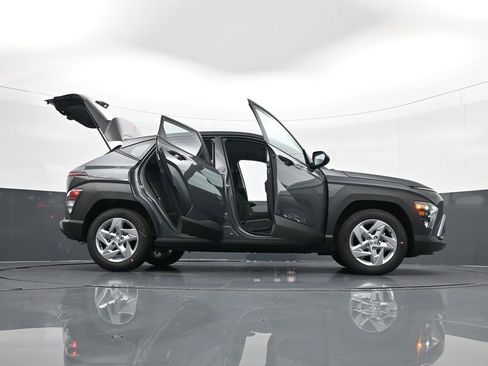 New 2026 Hyundai Kona SE image 33