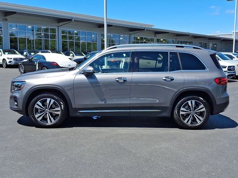 Used 2026 Mercedes-Benz GLB 250 4MATIC image 8