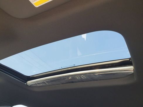 New 2026 Chevrolet Trax RS w/ Sunroof Package FWD image 20