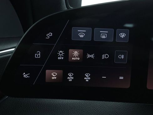 Used 2023 Lucid Air Touring image 14