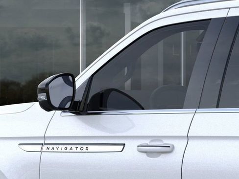 New 2025 Lincoln Navigator Reserve AWD/4WD image 20