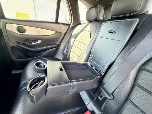 Used 2019 Mercedes-Benz GLC 300 GLC 300 w/ Parking Assistance Package image 18