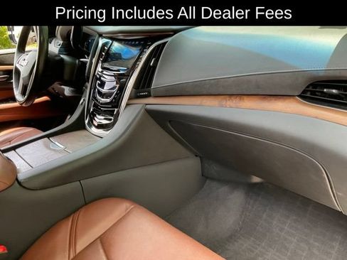 Used 2020 Cadillac Escalade ESV Premium Luxury AWD/4WD image 26