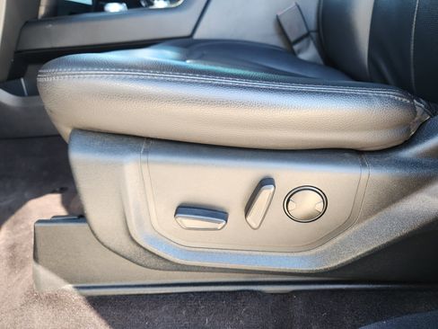 Used 2021 Ford Expedition Max XLT image 24