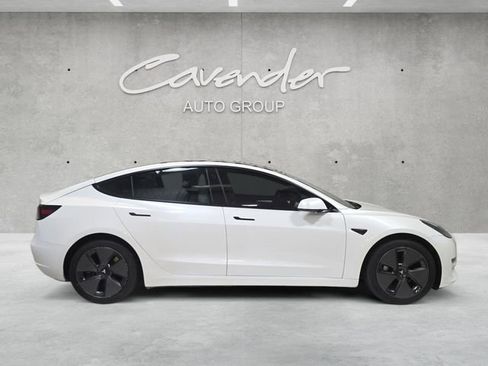 Used 2021 Tesla Model 3 Standard Range Plus image 17
