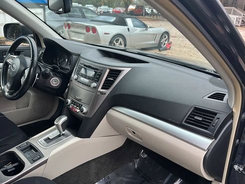 Used 2012 Subaru Outback 2.5i Premium w/ All-Weather Pkg image 21