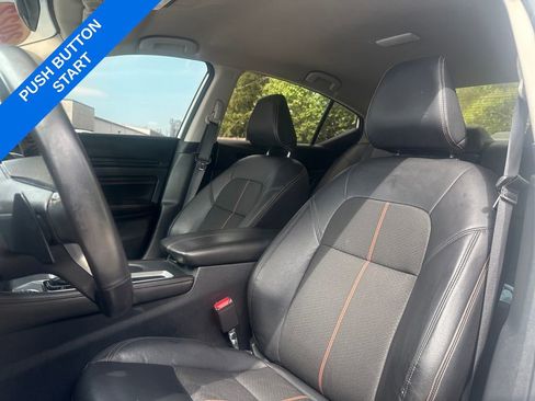 Used 2022 Nissan Altima 2.5 SR FWD image 10