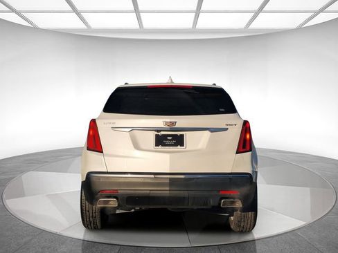 Certified 2022 Cadillac XT5 Luxury image 6