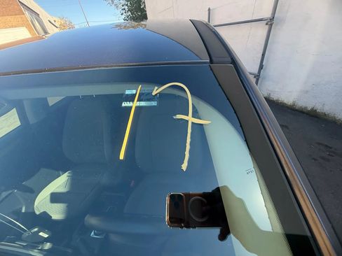 Used 2020 Ford Escape SE image 31