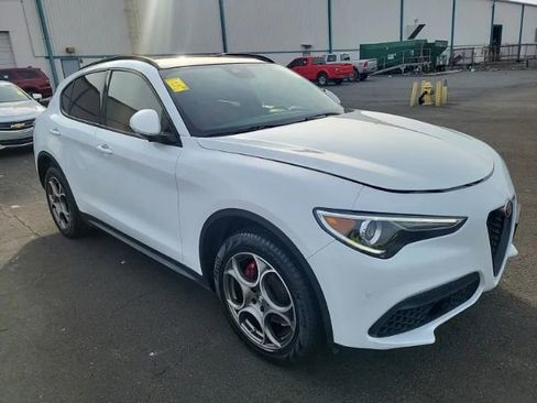 Used 2022 Alfa Romeo Stelvio Sprint image 31