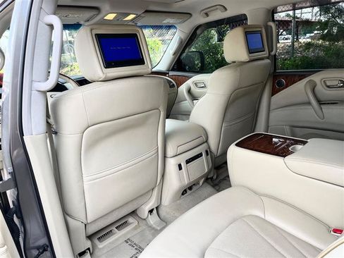 Used 2016 INFINITI QX80 4WD w/ Deluxe Technology Package image 22