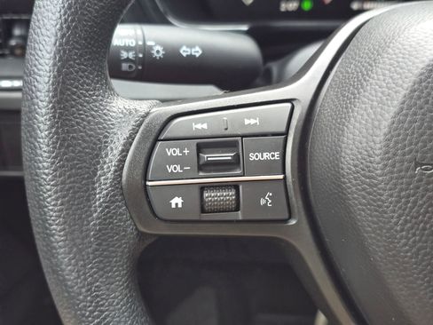 Certified 2025 Honda CR-V LX image 32