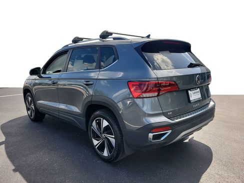Used 2024 Volkswagen Taos SE image 4