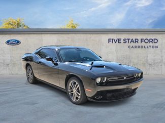 Used 2019 Dodge Challenger SXT video 1