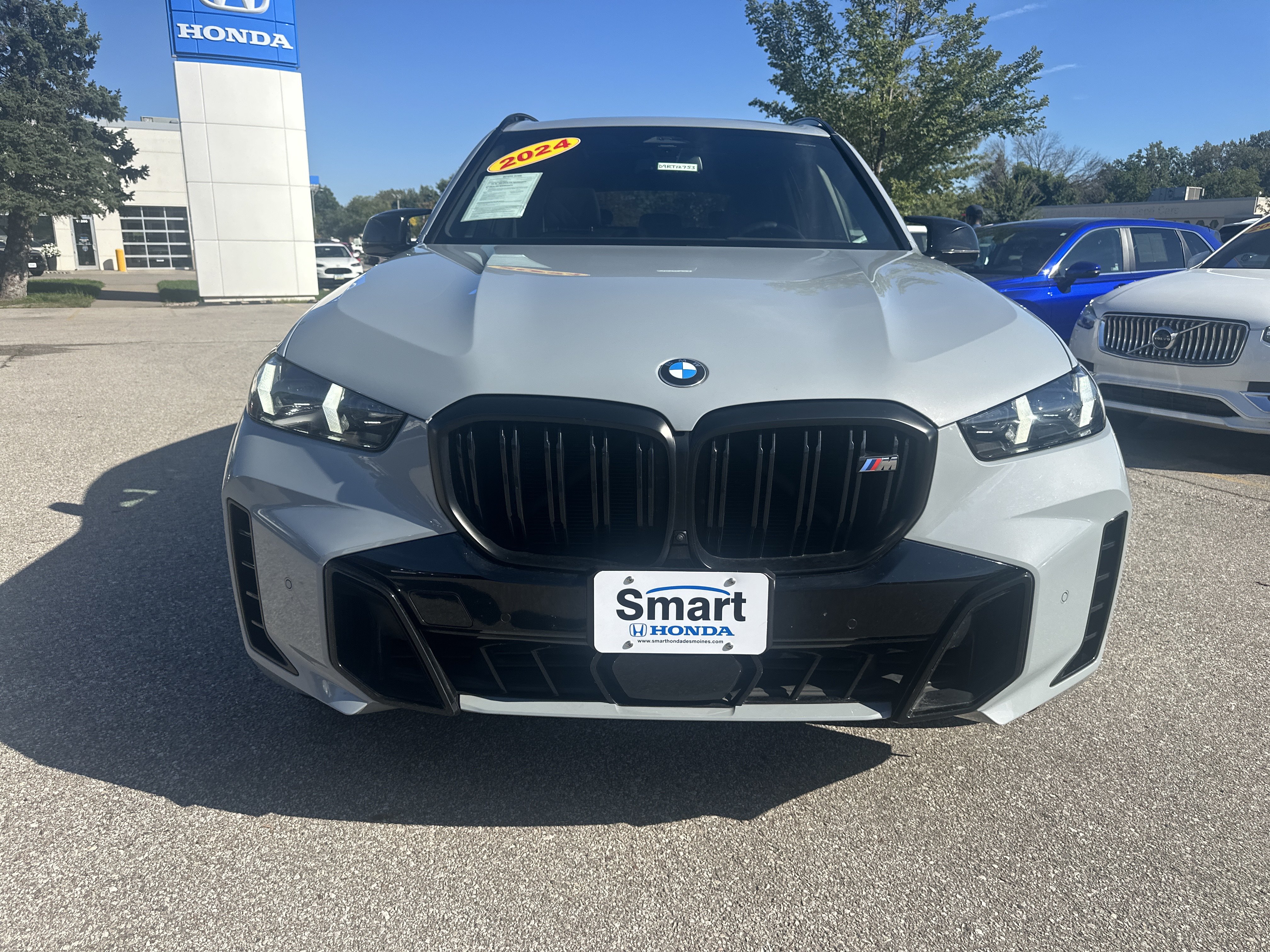 Used 2024 BMW X5 M60i w/ Parking Assistance Package AWD/4WD image 8