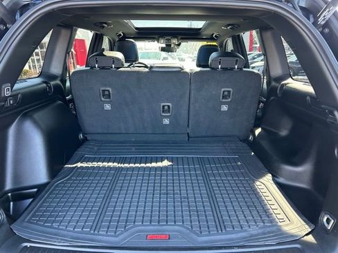 Used 2024 Jeep Grand Cherokee Limited w/ Luxury Tech Group II image 12