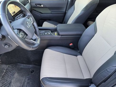 Used 2025 Lexus GX 550 image 14