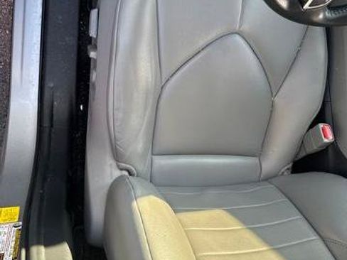 Used 2022 Toyota Highlander XLE AWD/4WD image 13