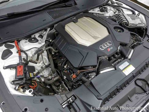 Used 2023 Audi RS 7 Sportback AWD/4WD image 32