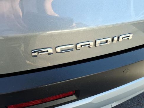 Used 2023 GMC Acadia SLT w/ Preferred Package AWD/4WD image 10