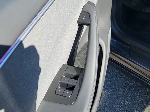 Used 2025 Tesla Model 3 Long Range image 7