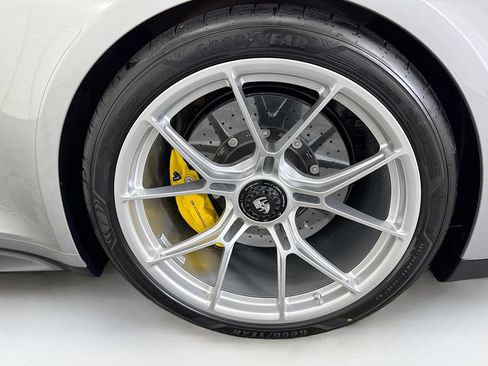 Certified 2026 Porsche 911 GT3 RWD image 30