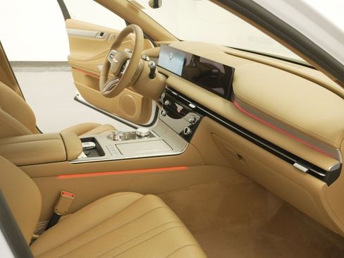 Used 2025 Genesis G80 2.5T Advanced image 34