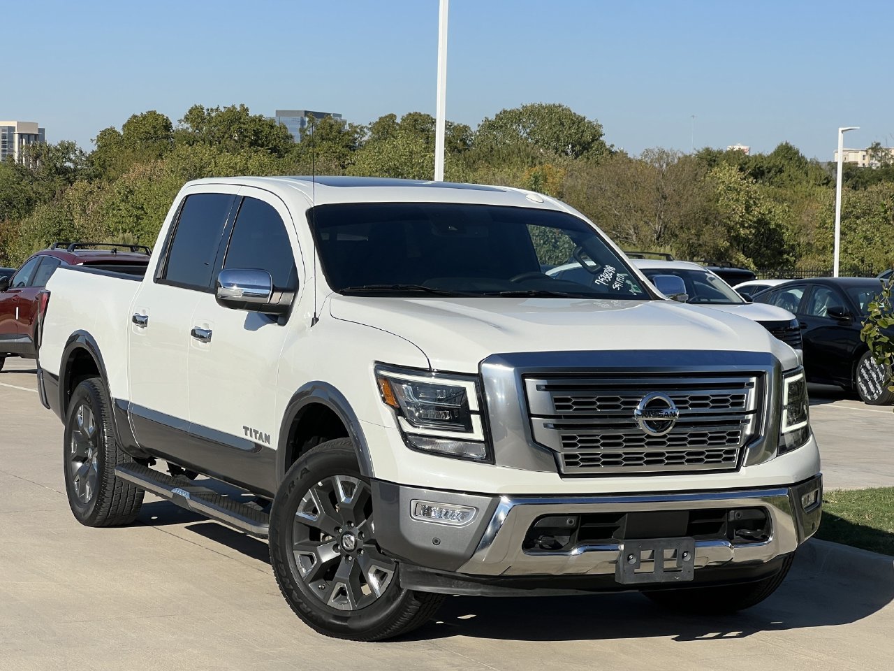 Used 2021 Nissan Titan Platinum Reserve w/ Moonroof Package AWD/4WD image 2