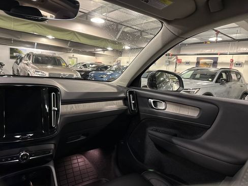 Certified 2023 Volvo XC40 B5 Plus w/ Driver Assist Package AWD/4WD image 24