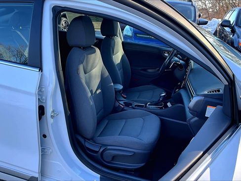 Used 2022 Hyundai Ioniq SEL image 8