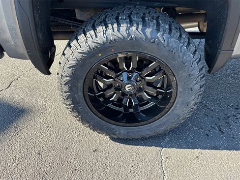 Used 2019 GMC Sierra 1500 AT4 w/ AT4 Premium Package image 18