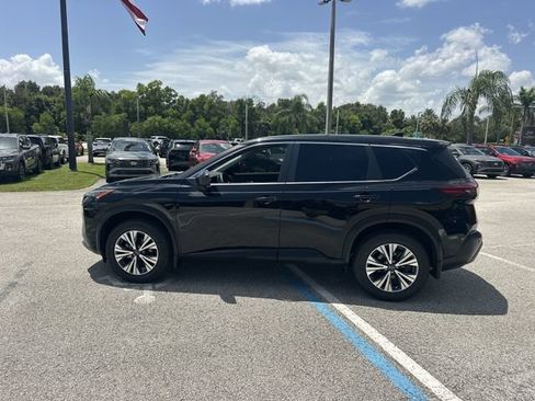Used 2023 Nissan Rogue SV FWD image 9