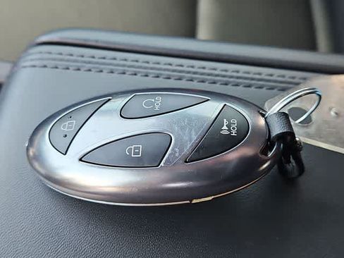 Used 2024 Hyundai Santa Fe Limited AWD/4WD image 29