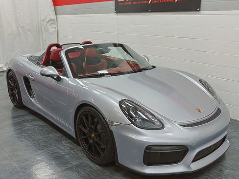 Used 2016 Porsche Boxster Spyder image 35