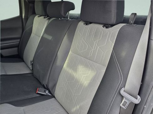 Certified 2023 Toyota Tacoma TRD Off-Road image 32