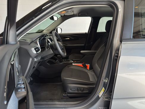 Used 2023 Chevrolet TrailBlazer LT w/ LPO, Blackout Package AWD/4WD image 14