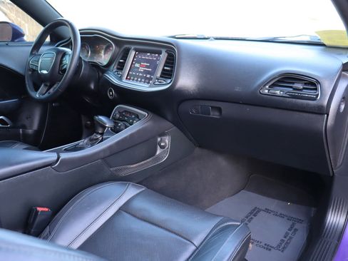Used 2019 Dodge Challenger SXT w/ Plus Package image 19