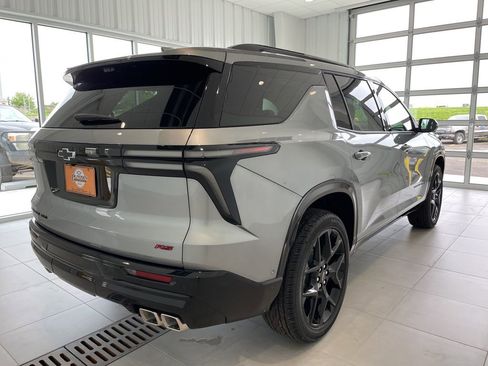 New 2026 Chevrolet Traverse RS w/ LPO, Floor Liner Package AWD/4WD image 6