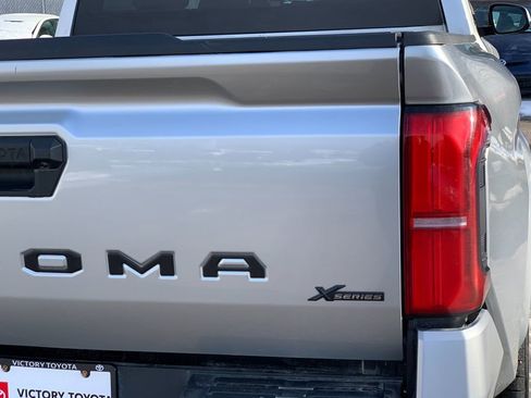 Used 2024 Toyota Tacoma TRD Off-Road image 33