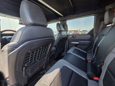 Used 2022 Ford Bronco Black Diamond image 26