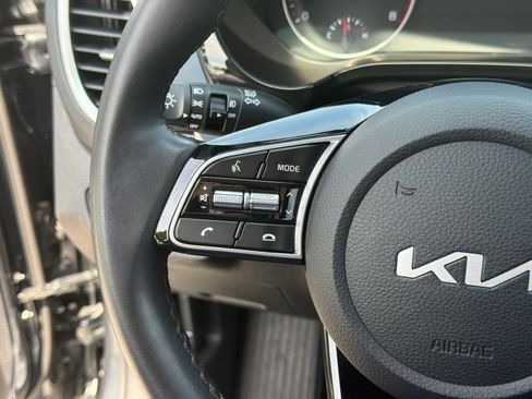 Used 2023 Kia Seltos S w/ Navigation Package FWD image 25