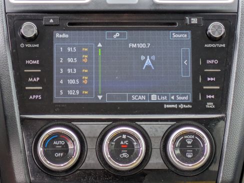 Used 2017 Subaru Forester 2.5i Limited image 19