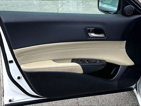Used 2016 Acura ILX FWD image 23