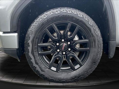 Used 2025 GMC Sierra 1500 Elevation AWD/4WD image 9