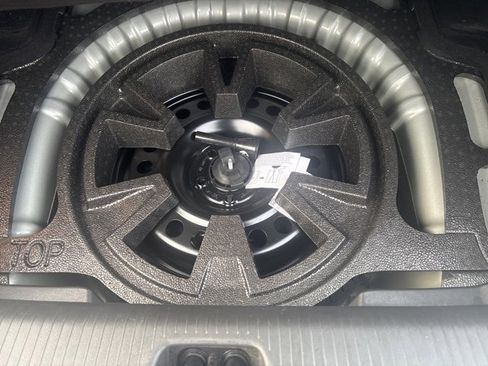 Used 2018 Buick Regal Preferred image 6